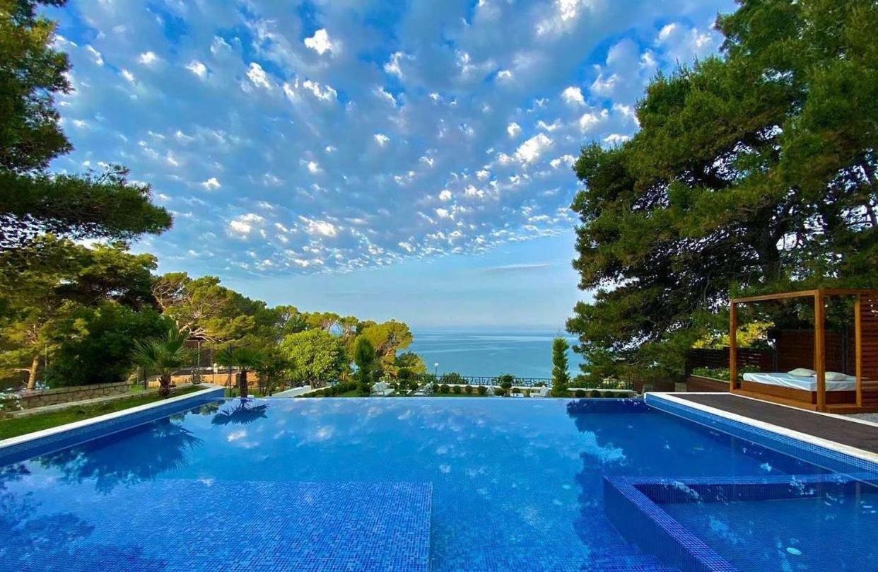 Pino Boutique Hotel Улцинь Экстерьер фото