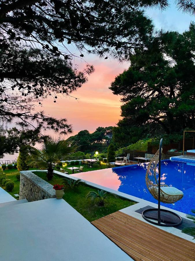 Pino Boutique Hotel Улцинь Экстерьер фото